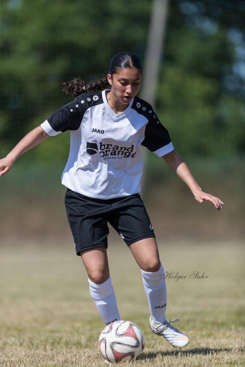 Bild 108 - wBJ TuRa Meldorf/Buesum - JFV Luebeck : Ergebnis: 1:0